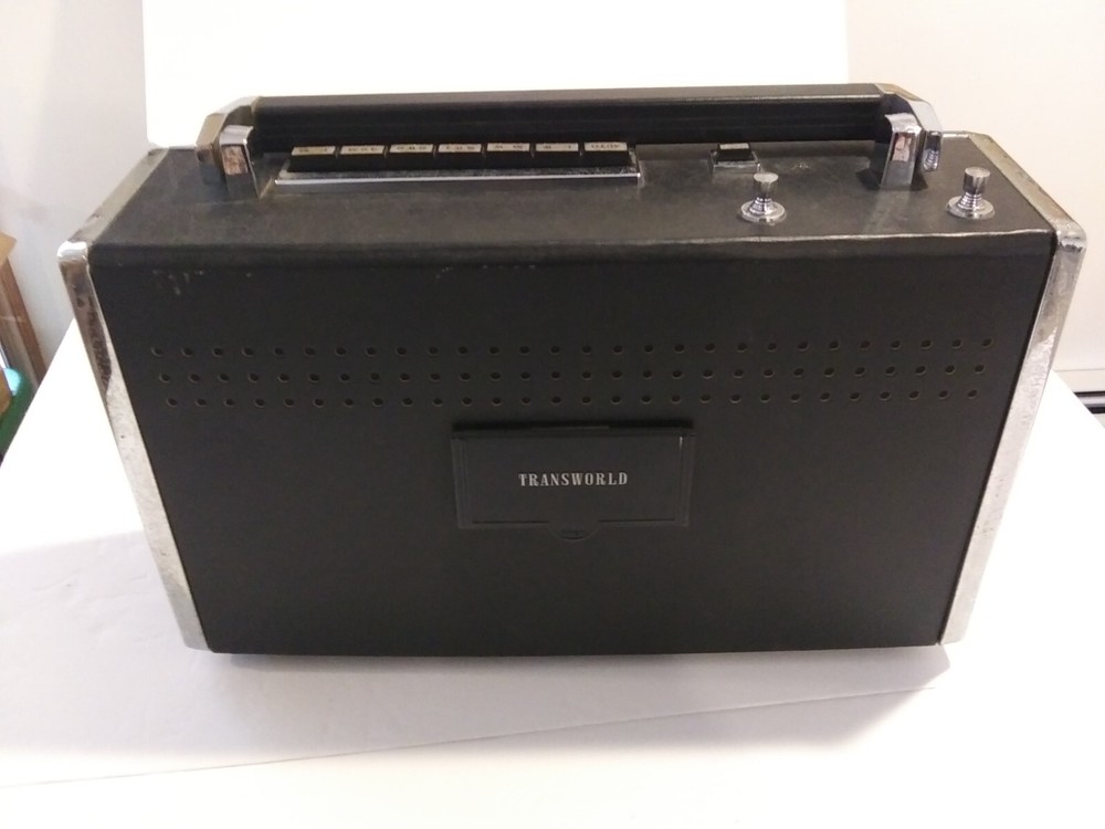 1968 Sanyo transworld model 18H-815