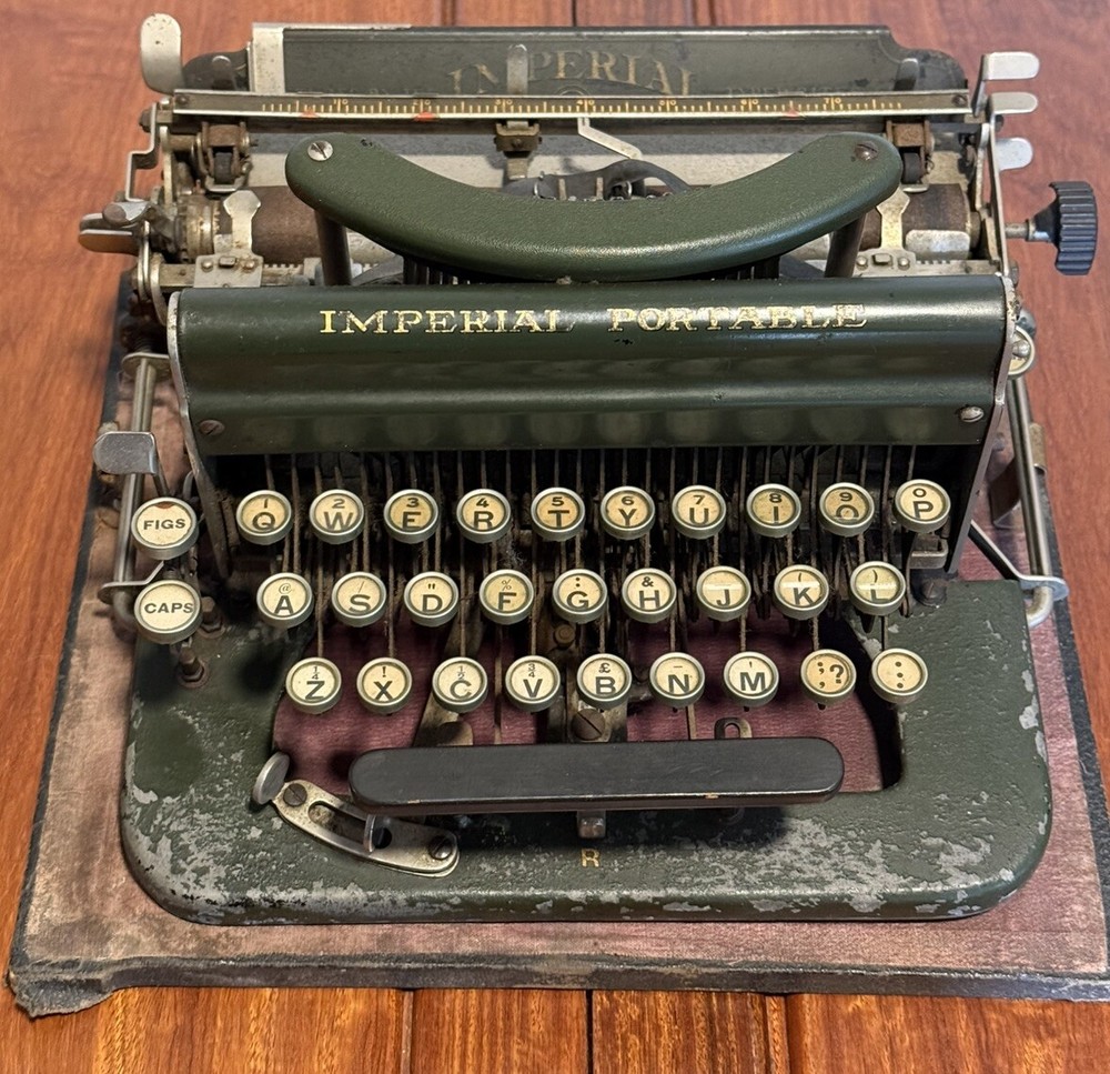 Rare ANTIQUE Imperial  Model D Typewriter