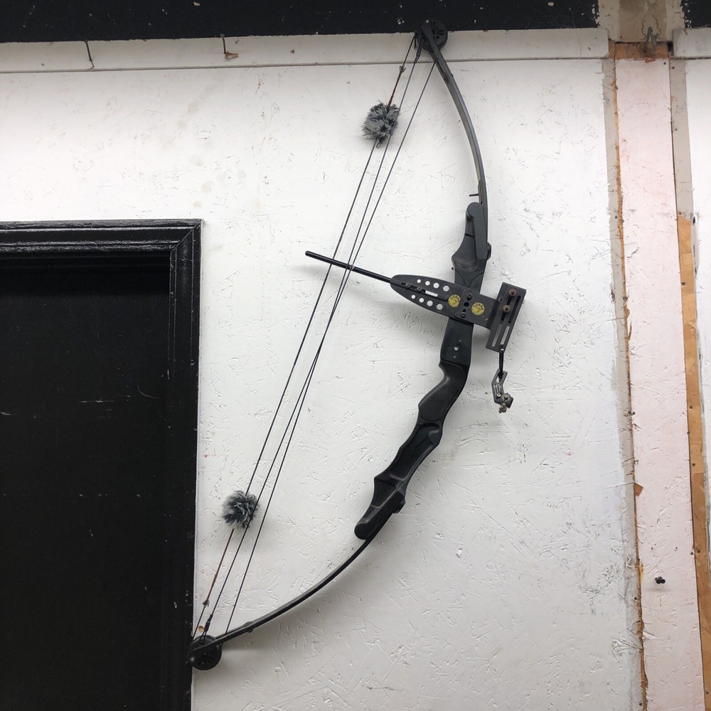 Vintage Pearson Cobra Compound Bow Maple Leaf Archery Bowhunting Hunting