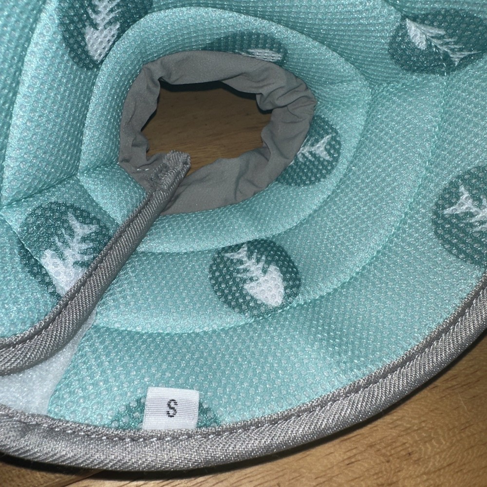 NWOT Soft Protective Cat Cone Collar Size Small