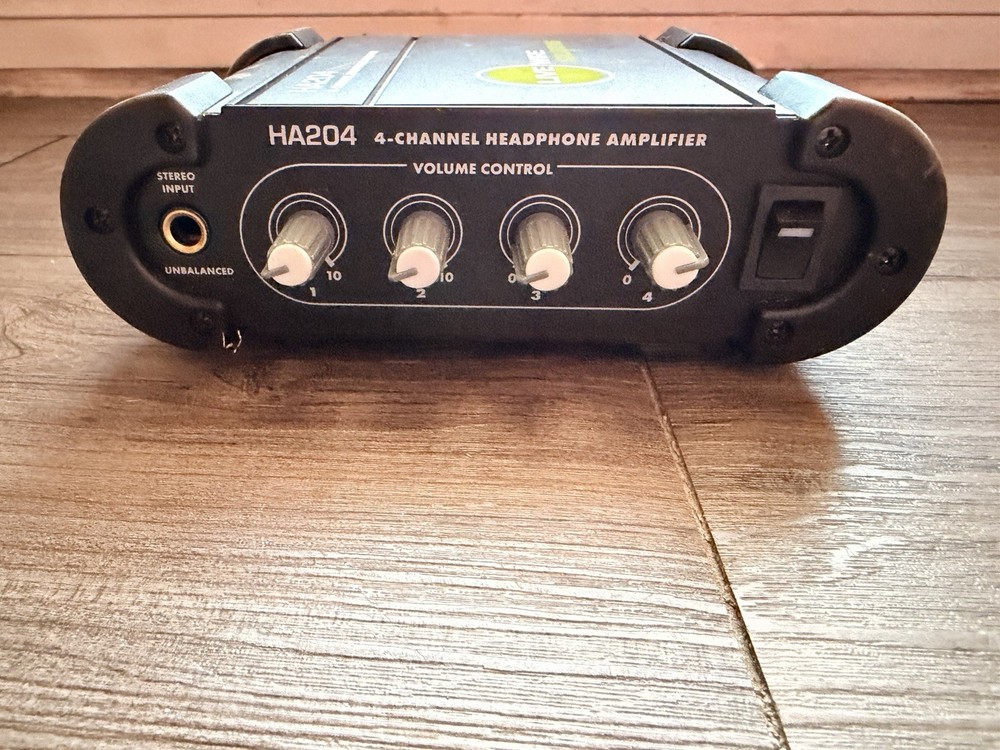 Livewire Solutions HA204 4-Channel Headphone Amplifier Not Tested
