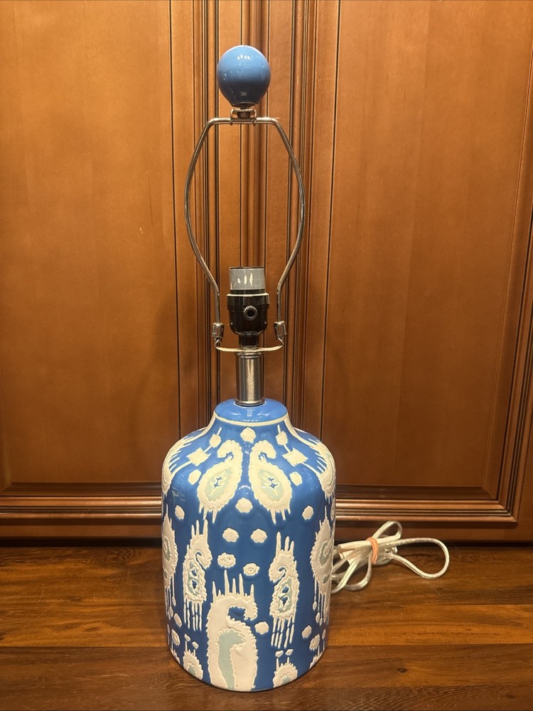 Rare Vintage Blue White Ikat Pattern Ceramic Lamp