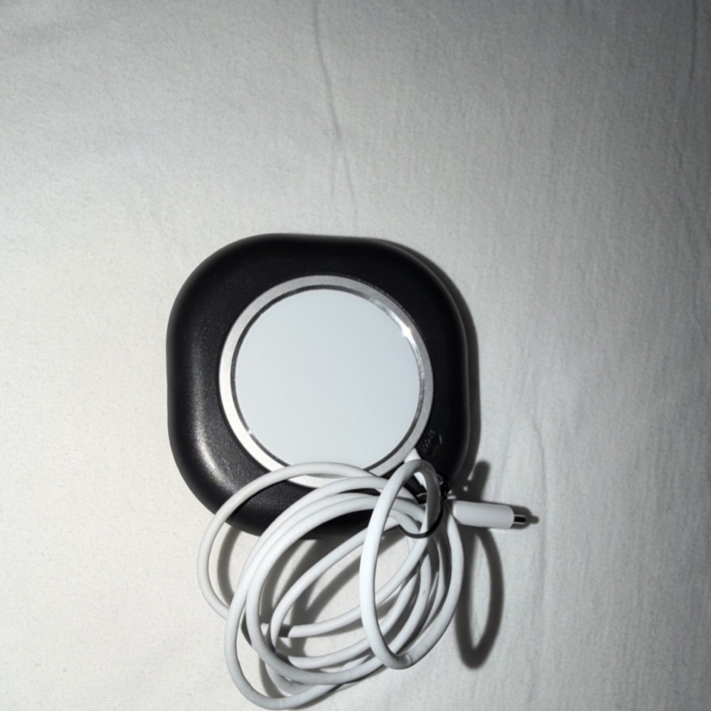 Smart Watch Charging Dock with Cable, Universal, Black/White Plastic