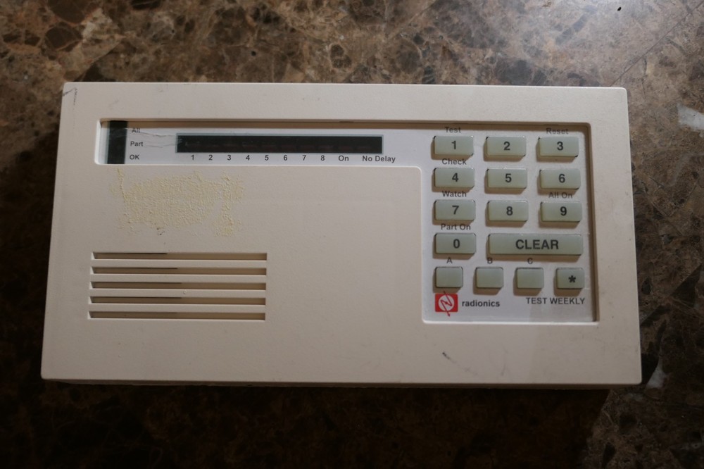Radionics White Alarm Keypad D220A