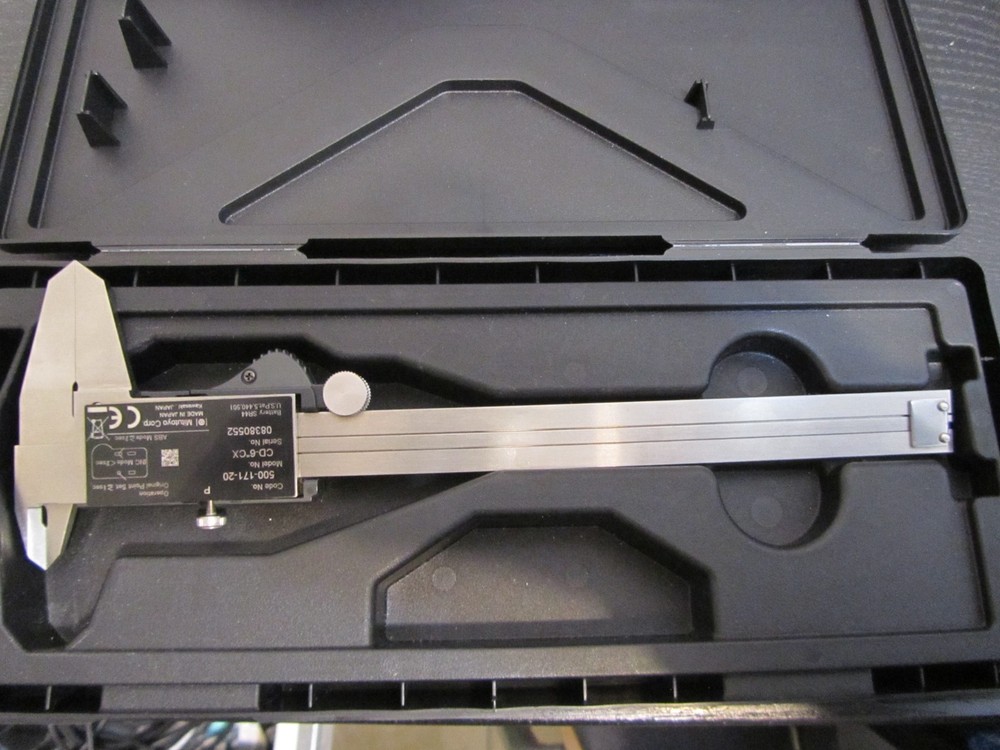 Mitutoyo 500-171-20 CD-6"CX Absolute Digimatic Calipers