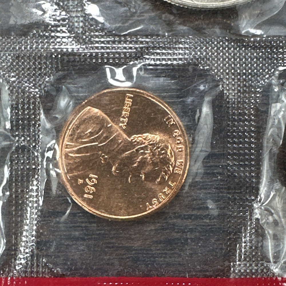 1981 D Denver Only Uncirculated Mint Set