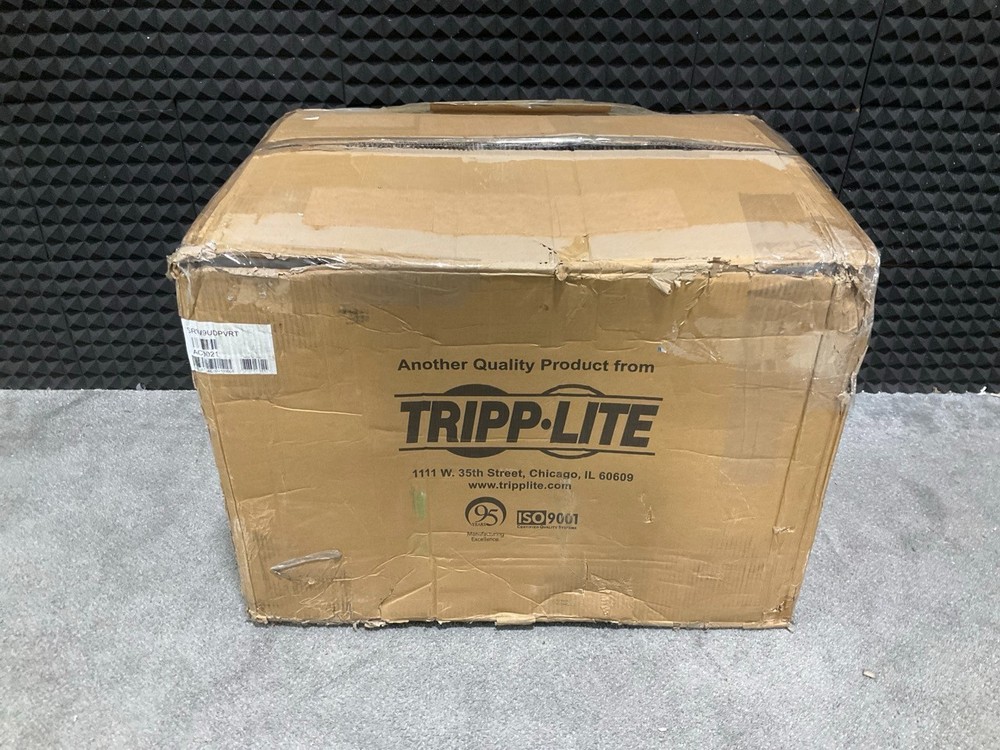 Tripp Lite SmartRack Wall Mount Server Rack 9U SRW9UDPVRT ✅❤️️✅❤️️✅ NEW!!!!