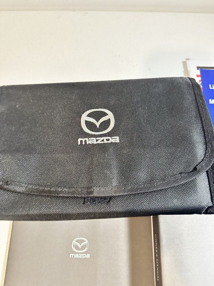 2022 Mazda 3 Owner's Manual Set