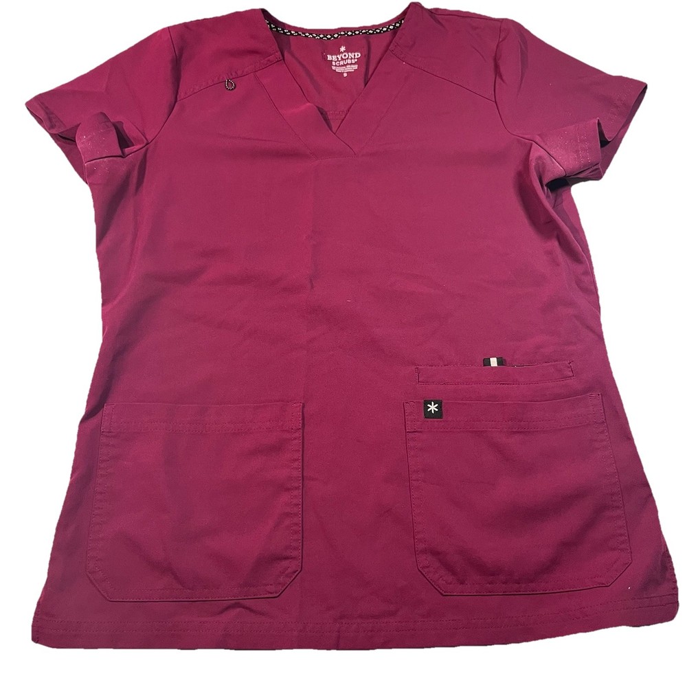 Beyond Scrubs Women’s Scrub Top V Neck Size Small EUC
