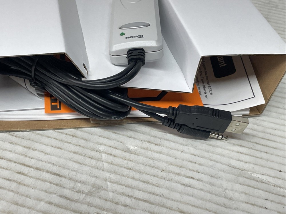 Tevion High Speed DVD Maker USB 2.0 Convert Videotapes to DVDs Using PC - NOB