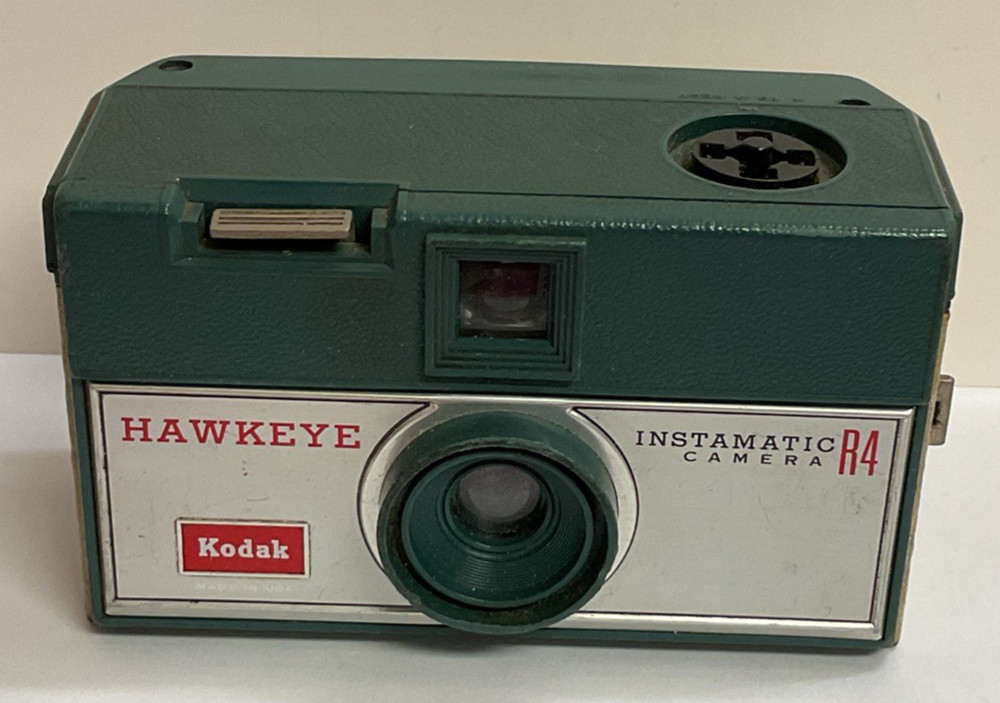 Vintage Kodak Hawkeye Instamatic Camera R4 Untested Missing Strap