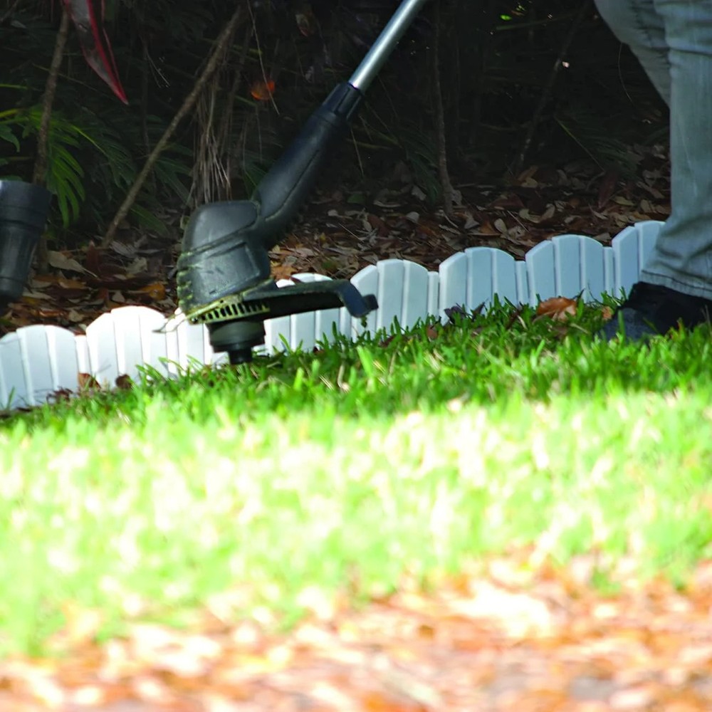 EasyFlex No-Dig Landscape Edging with Anchoring Spikes, 4.5 in. Tall Decorative