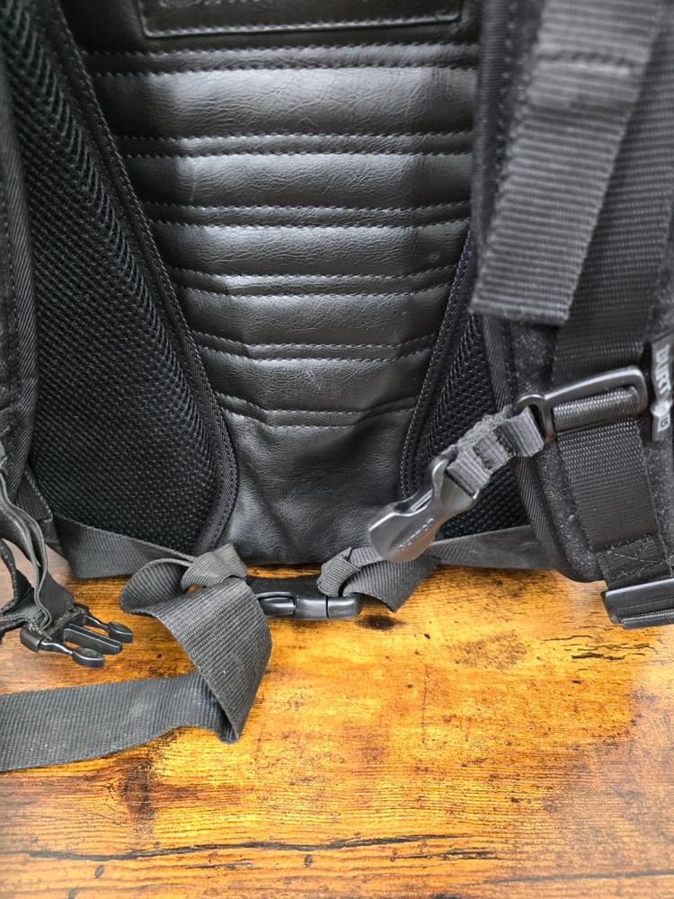 BURTON Aperture Pack / Backpack - VG!