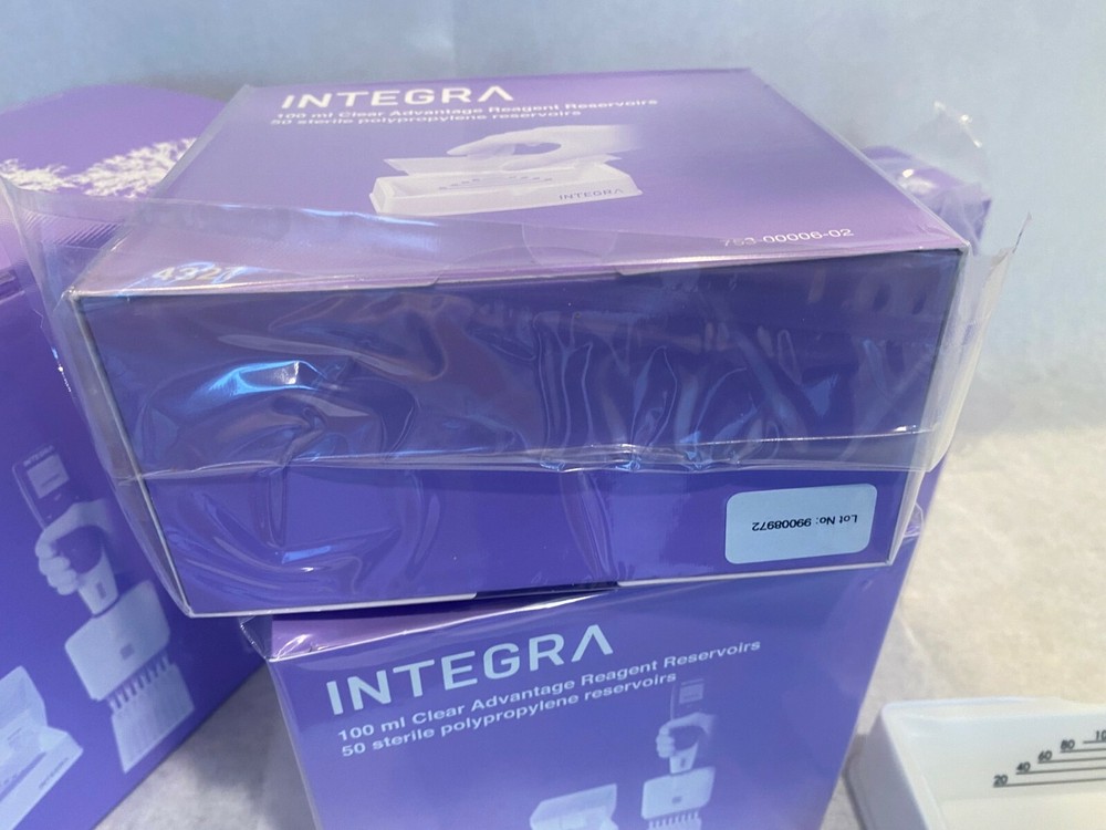 INTEGRA 100 ml Polypropylene Multichannel Reagent Reservoir Base + 200 Inserts