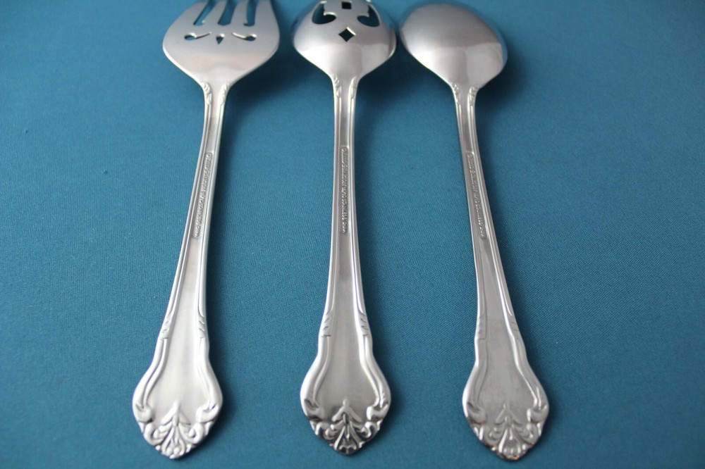Reed Barton ELEGANTE Serving (3pc Set) Tablespoon Pierced Fork 18/10 China
