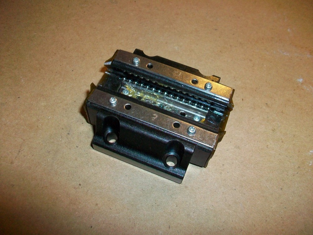 THK Linear Bearing SR15 Y0A25 NEW