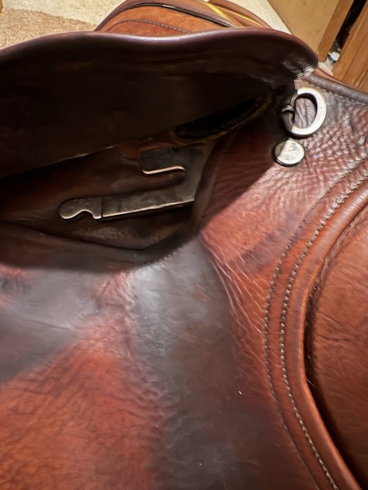 18” County Sensation English Saddle