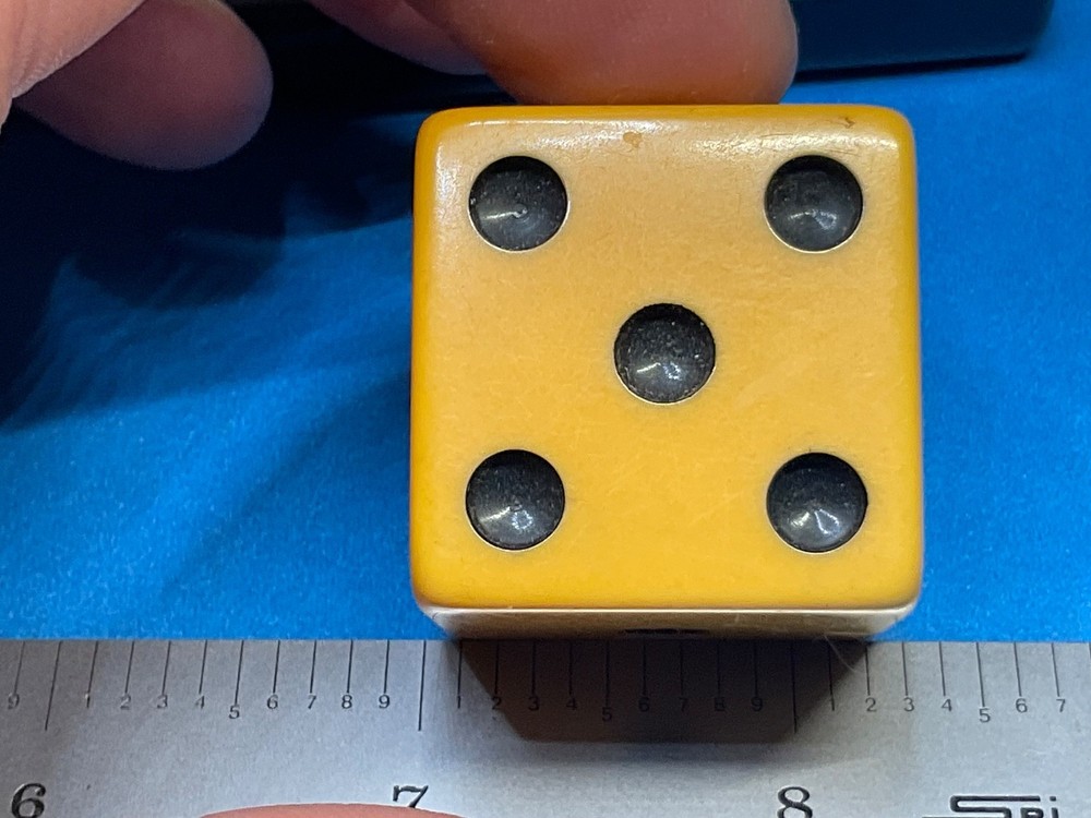———-LARGE SINGLE DICE——B-1