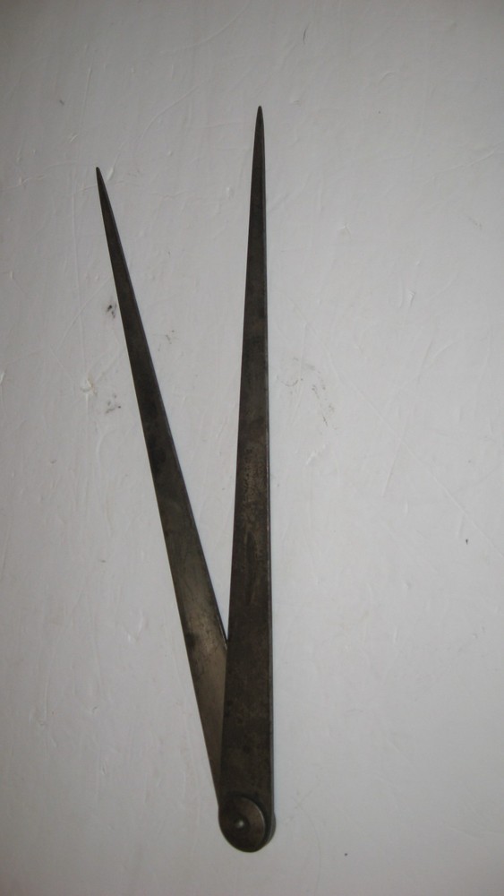 VINTAGE ID-OD CALIPER NICE MOVEMENT. 17"