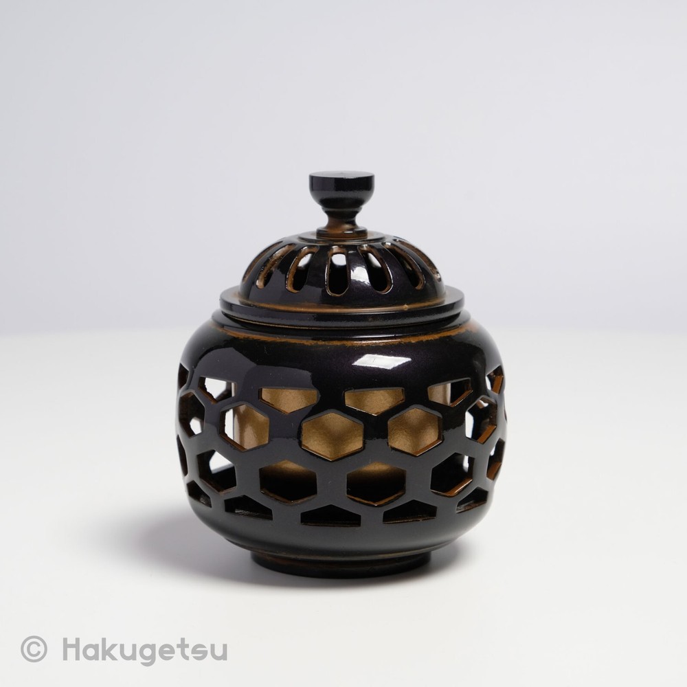 Incense Burnder with Openwork Traditional Tortoise-Shell Pattern, Made of Copper