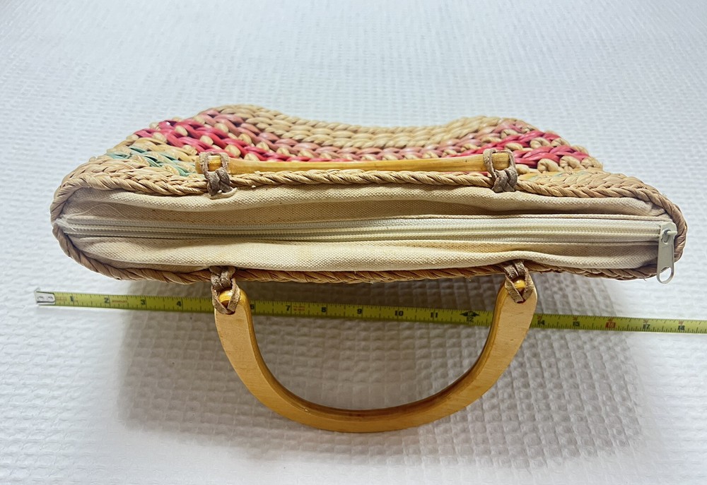 Vintage rainbow straw purse
