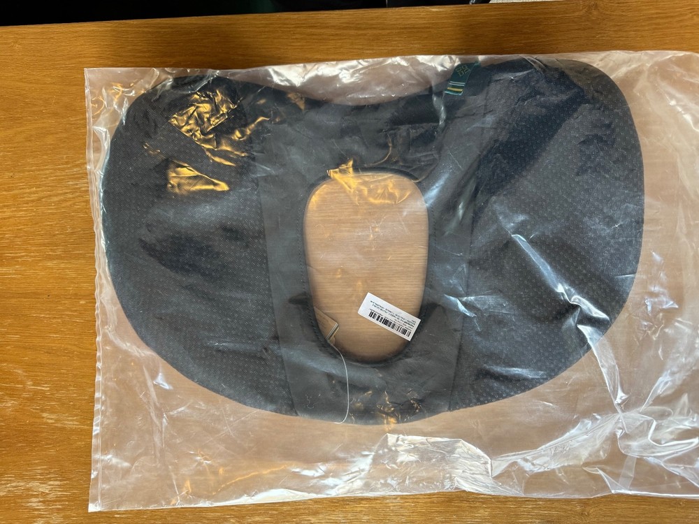 Devoucoux Wither Pad - NWT - Grey and Black - Half Pad