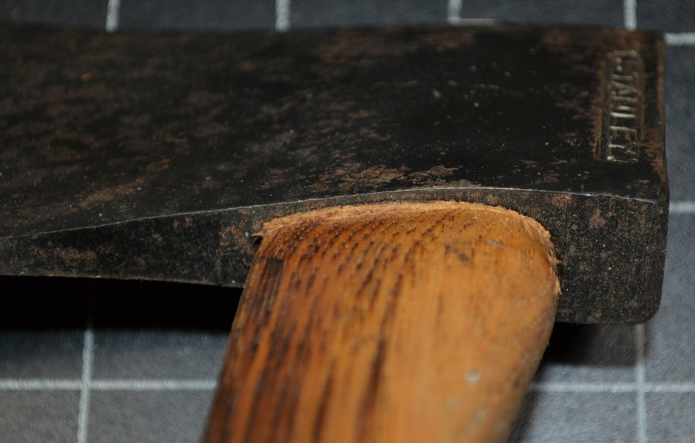 STANLEY - #59-200 - 1 1/4# - CAMP HATCHET