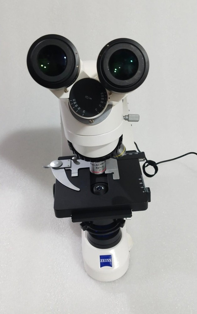 Carl Zeiss Primo Star Microscope with Objectives