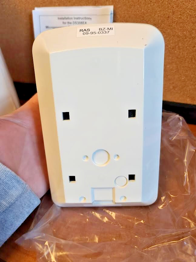 Bosch DS308EA Microprocessor based Quad PIR Intrusion Detector