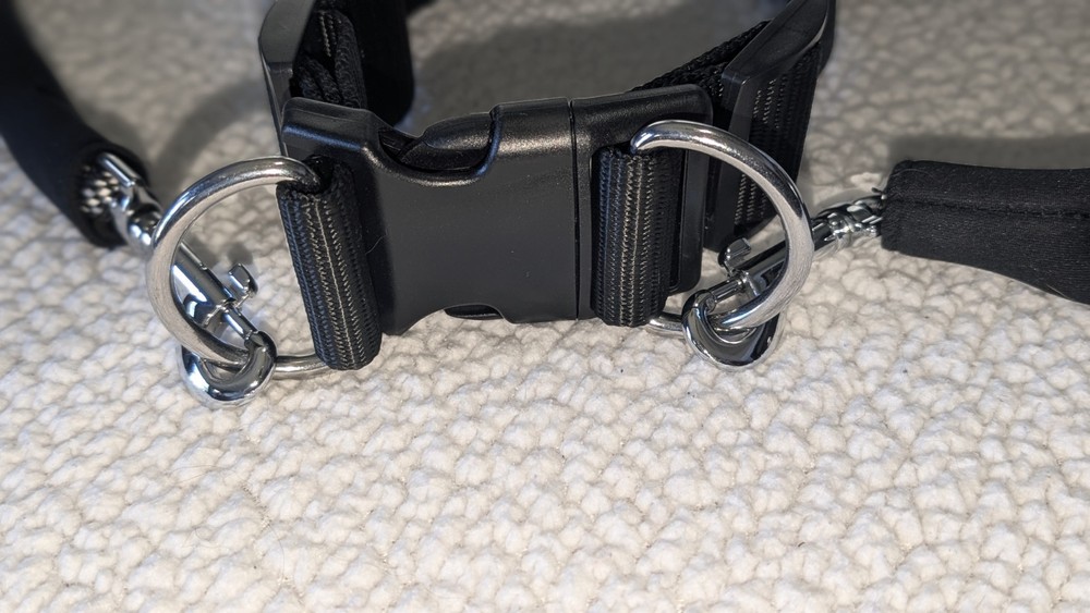 Dog Halter Great For Training Stops Pulling 14-19 Inch Neck Size Medium