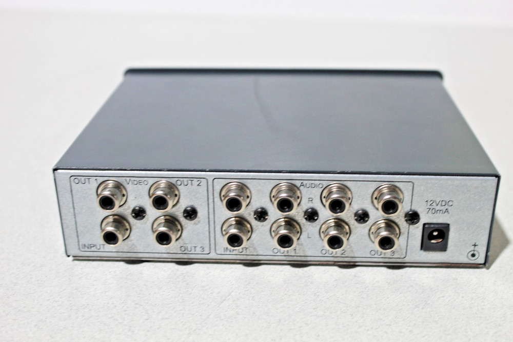 Kramer VM-30AV distribution amplifier