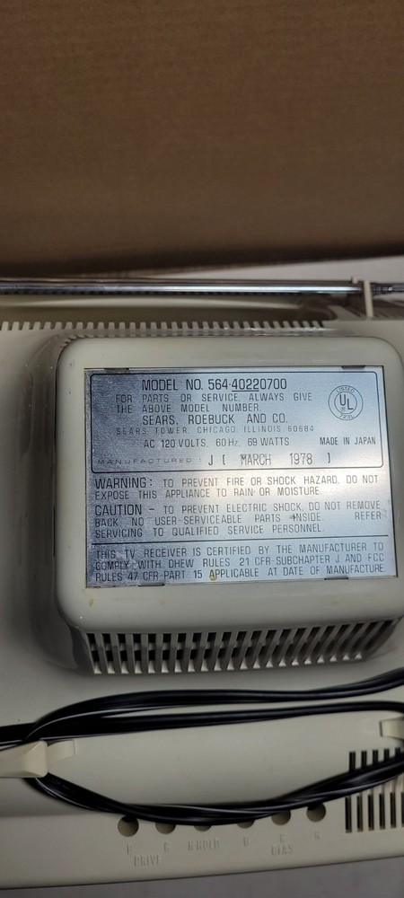 Sears Solid State Television Model 564.40220700 March 1978