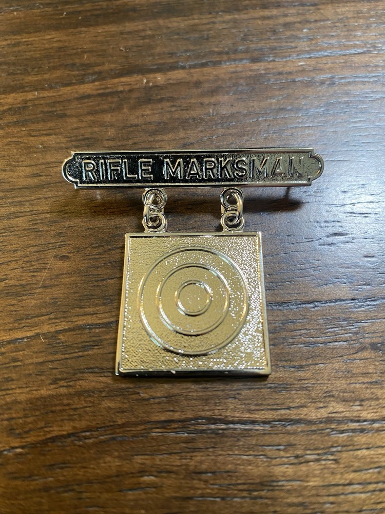 US Marine Corps Rifle MARKSMAN Qualification Badge USMC