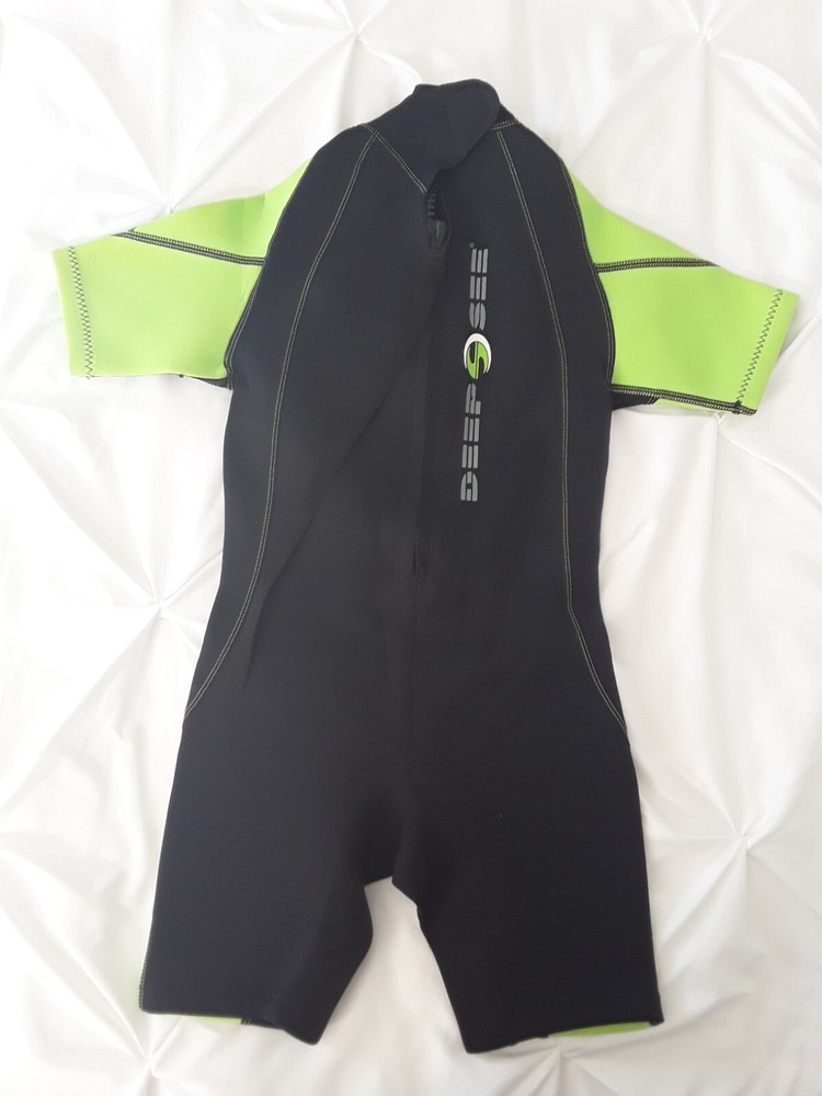 Deep See children wet suit size M