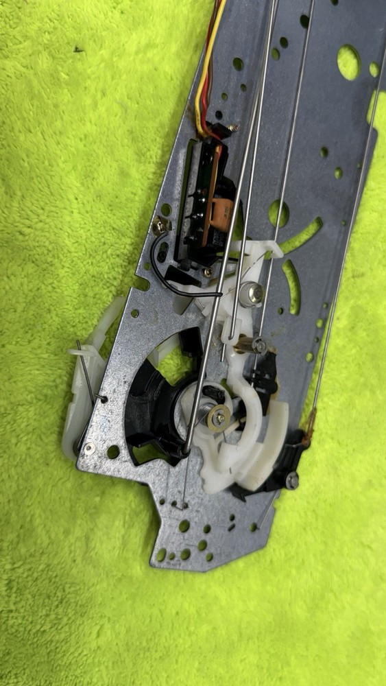 Genuine OEM Technics SL-D20 Turntable MAIN MECHANICAL ASSEMBLY AS PICTURED WORKS