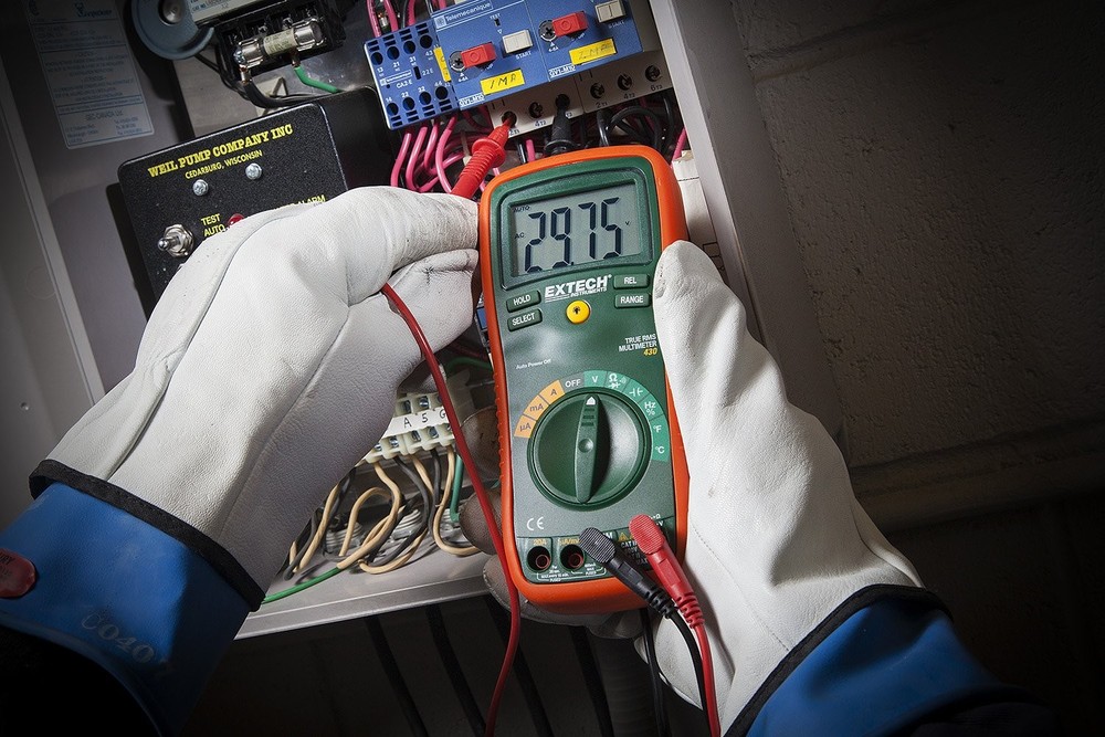 Extech by FLIR EX430A 11-Function True RMS Digital Multimeter with Type K Thermo
