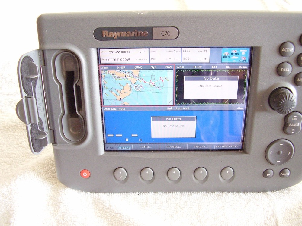 Raymarine C70 Chartplotter Fishfinder Multifunction Display