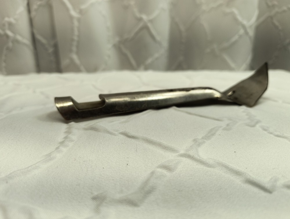 Edlund King Size Tu Way - Opens Bottles, Punches Cans - 6-3/4" Long