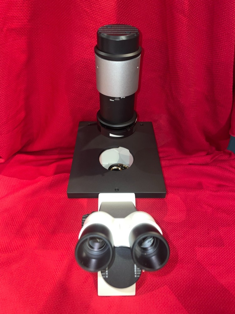 2024 Leica DMi1 Manual Inverted Microscope, Excellent, no Objectives