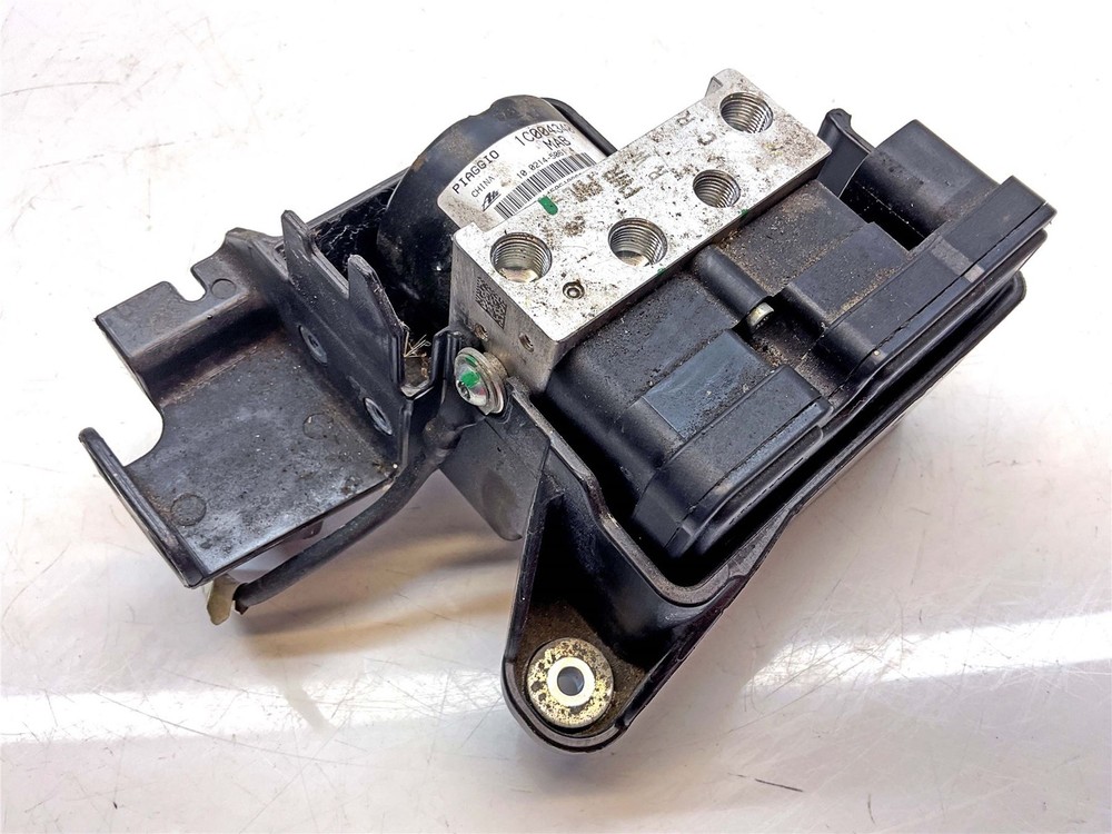 2021 Piaggio MP3 300 ABS ABS Pump - 1C004341