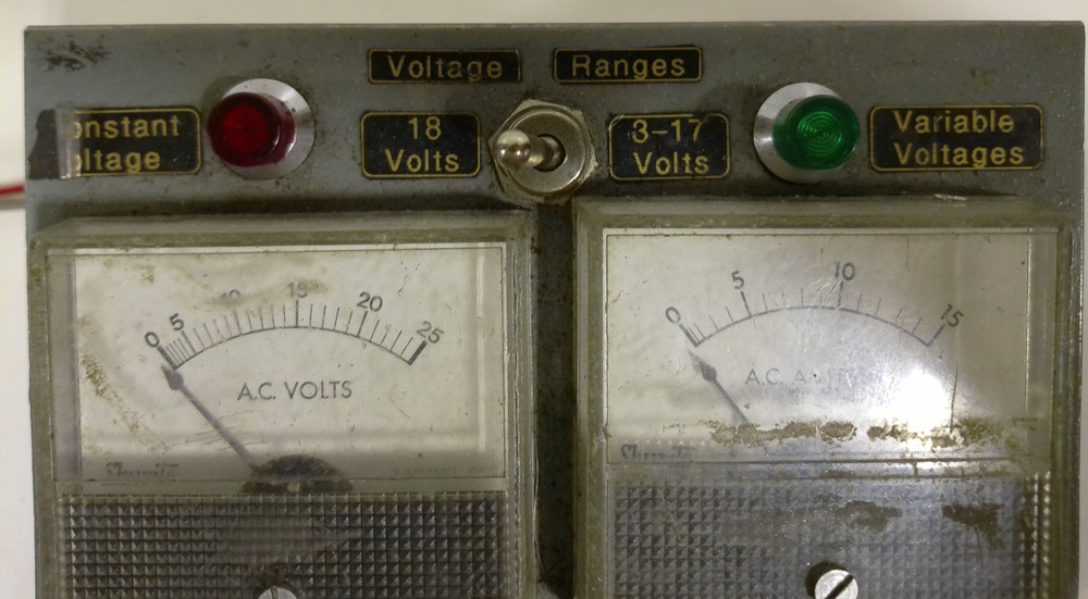 Vintage Unbranded AC/DC Voltmeter Made In Taiwan-Untested