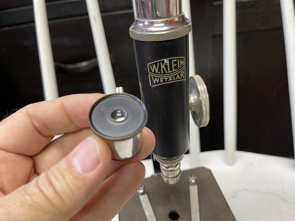 VINTAGE E. LEITZ-WETZLAR MICROSCOPE WOOD CASE