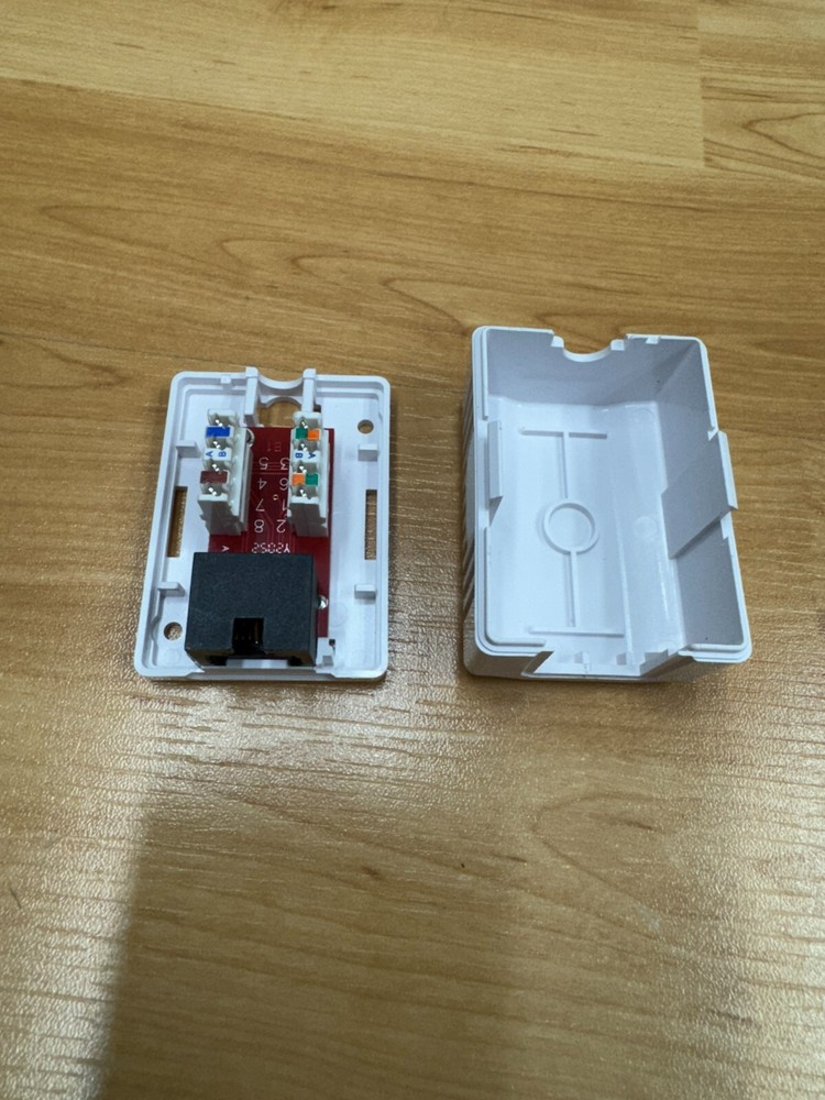 7092 Monoprice MP-B06211 Surface Mounted Box