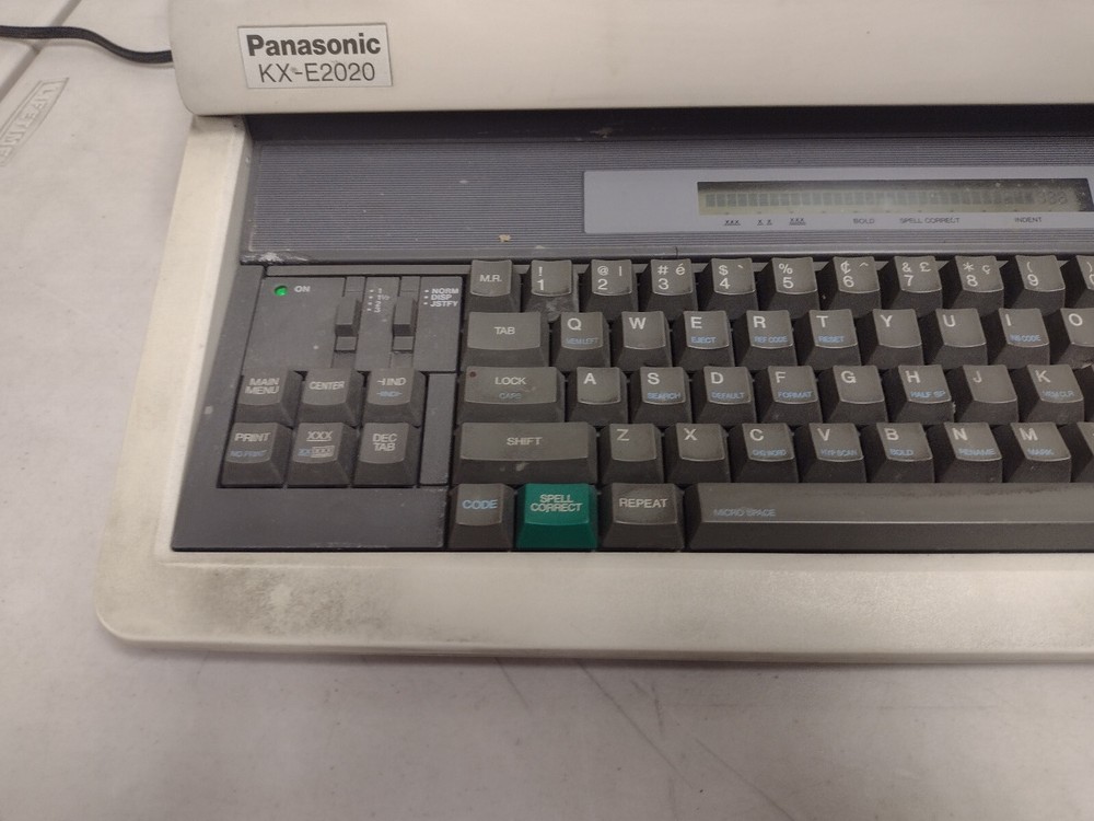 Panasonic Electronic Typewriter KX-E2020 - Read Description