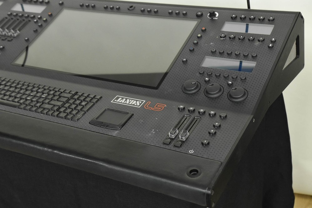 Jands Vista L5 Lighting Control Console CG001TV