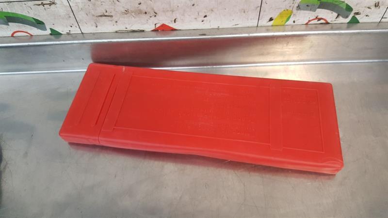 AUDI A6 AVANT C7 FACELIFT 2015-2018 WARNING TRIANGLE ACCESSORY