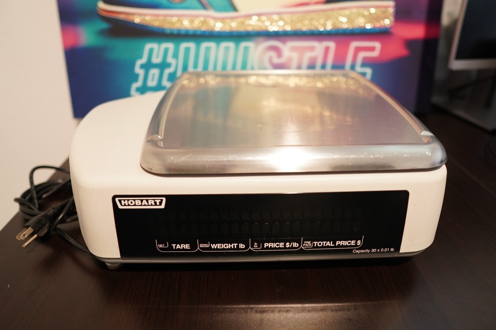 HOBART QUANTUM SCALE - USED