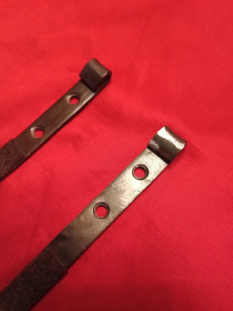 Double Barrel Gun Hooks with Felt Lining (Pair)