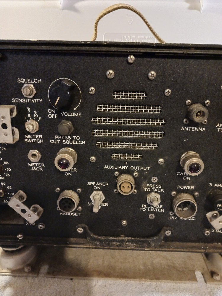 COLLINS MODEL MBF RECEIVER & TRANSMITTER NAVY RADIO #43