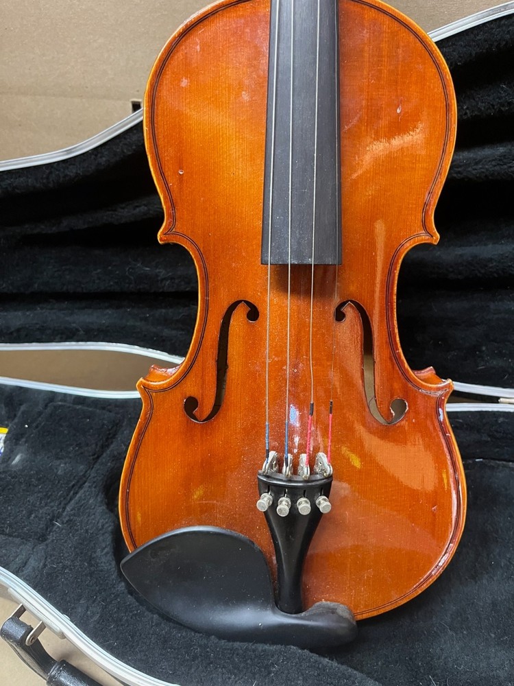 Hermann Beyer E201/3 3/4 Violin W/ Case